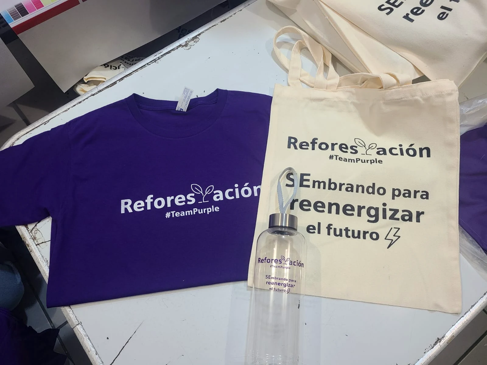 Playeras y bolsas personalizadas